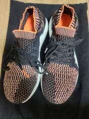 アディダス ウルトラブースト ブラック/オレンジ レディース スポーツスニーカー 230