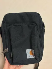 Carhartt カーハート ブラック ミニ クロスバックのサムネイル