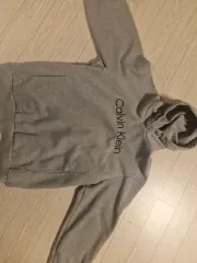 カルバン・クライン グレー WHO Tシャツ