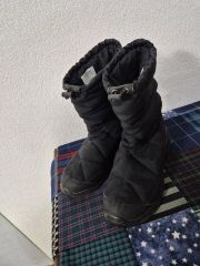 美品】KEEN キーン ハウザー アンクルブーツ ブラック 黒 24 - メルカリ