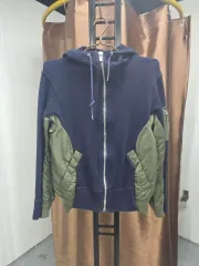 SACAI サカイ フーディー ジップアップ ネイビー/カーキ 1サイズのサムネイル