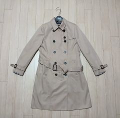 レディースBURBERRY ホワイトコートライナーなしの為値下したよ。入学
