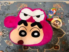 クレヨンしんちゃん ワニ山さん顔大型クッション+クレヨンしんちゃんキーホルダー2 新品