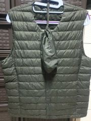 タイムセール！ ユニクロ ダウンベスト 3XL ベージュ - メルカリ