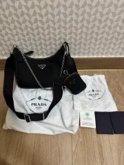 PRADA RE-EDITION 2005 ショルダーバッグ