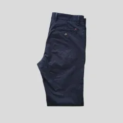 トミーヒルフィガー チノパンツ