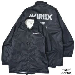 〈美品〉AVIREX アヴィレックス【L】タギングデザイン コーチジャケット 黒 美品〉AVIREX アヴィレックス【L】タギングデザイン コーチジャケット