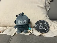 Sanrio ハンギョドン ブラック キーホルダー人形 10cm