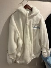 andwang Kirakira 2way fur zip up White - メルカリ