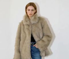 LEINWANDE Egg Fur Coat / Beige - メルカリ