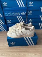 希少⭐️adidas2016年スーパースターSUPER STAR 80s DLX - メルカリ