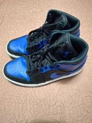 260 NIKE エア ジョーダン 1 ミッド スニーカー 5043