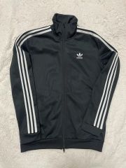 ぽ*け様 adidas ダークブラウン ジャージ - メルカリ