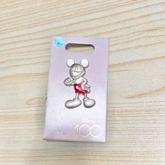 上海ディズニー 10周年 ピンバッジミッキー ミニー - メルカリ