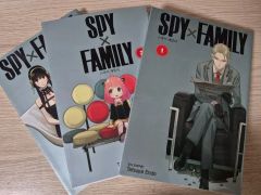 SPY×FAMILY 1 スパイファミリー 1巻　2巻　初版　帯付き SPY×FAMILY 1 スパイファミリー 1巻 2巻 初版帯付き - メルカリ