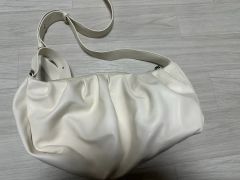 Ameri Vintage ノベルティNEW LOGO SHOULDER BAG - メルカリ