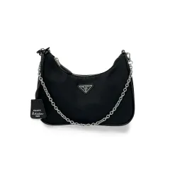 パピーズ PRADA リーエディション 2005 リナイロン バッグ
