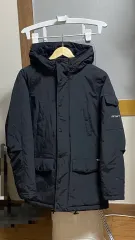 Carhartt カーハート ブラック ダウン ジャケットのサムネイル