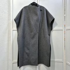GAP リサイクルフェイクファークロップドコート - メルカリ