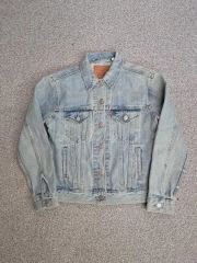 5552◯ Levi