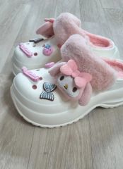 マイメロ ファー付きサンダル クロックス風 Mサイズ ドンキ限定 - メルカリ