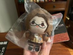 進撃の巨人 ハンジ・ゾエ ぬいぐるみキーホルダー - メルカリ