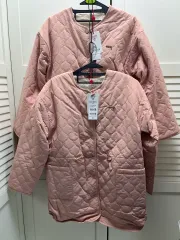 (新品) ゲス キッズ リバーシブル キルティング ダウン ピンク 160のサムネイル
