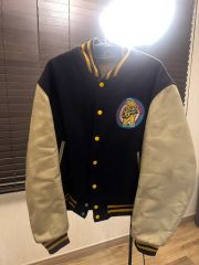 美品 SAILORS セーラーズ部分レザー スタジャン 阪神タイガースカラー 
