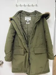 バブアー BARBOUR フィッシュテール ロングダウンジャケット UK 12 サイズ 韓国国内店舗購入正規品のサムネイル