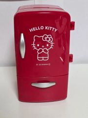 Hello Kitty 冷温庫 - メルカリ