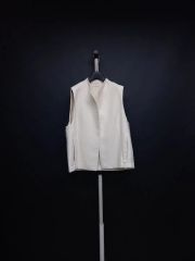 lohen SQUARE NECK COMPACT TOPS ローヘン　ベスト lohen SQUARE NECK COMPACT TOPS ローヘン ベスト - メルカリ