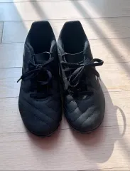 アディダス 黒 サッカーシューズ 210