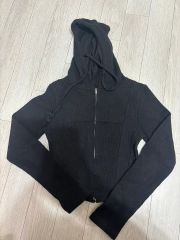theredthread veiled hood hook tops - メルカリ