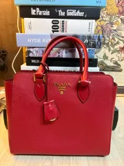 PRADA サフィアーノ バッグのサムネイル