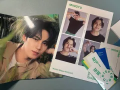 SEVENTEENミンギュ イニスフリー ネカット+フォールディングフォト