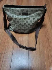 MCM ロゴ パータン クロスバック 城家のサムネイル