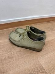 クラークスワラビー カーキ色 UA BEAUTY & YOUTH別注品 - メルカリ