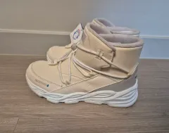 SKECHERS スケッチャーズ ブーツ 230