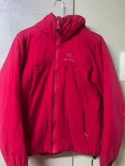 (正規品) ARC'TERYX アークテリクス Atom AR フーデッド ダウン (レディース) サイズ: Sのサムネイル