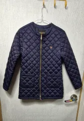 GUESS キッズ キルティング ジャケット ネイビー 150のサムネイル