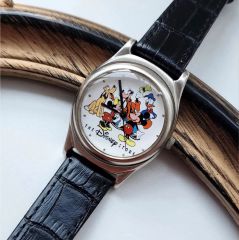 Disney ディズニーランド 腕時計 ミッキー ミニー レア USA - メルカリ