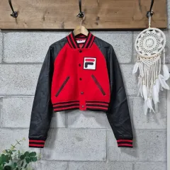 FILA クロップド ロゴ レタリング ジャケット