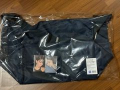 トレカ付き新品BTS SUGA Agust D ユンギ D-DAY クロスバッグ - メルカリ