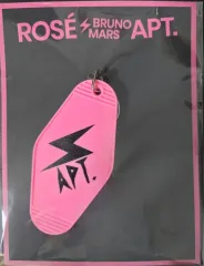 BLACKPINK ブルピン ロゼ APT キーチェーン キーホルダー トレカ ピンク Rosie