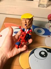 トランプ大統領Trump '24 フィギュア アメリカ国旗付き - メルカリ
