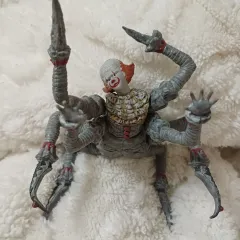 それ It ペニーワイズ スパイダーバージョン フィギュア ガチャ