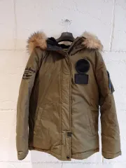 GUESS カーキ色 マウンテンパーカー アウター ファー フード 出品のサムネイル