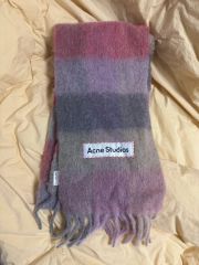 Acne Studios グラデーションロゴマフラー - メルカリ