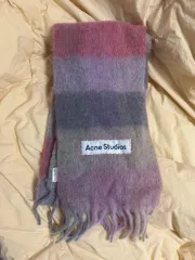 2026年最新】acne studios マフラー ピンクタグの人気アイテム - メルカリ
