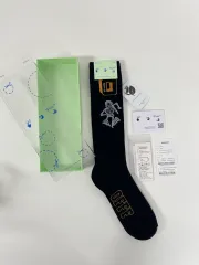 新品 正規品 オフホワイト 靴下 ソックス ブラック COLORのサムネイル